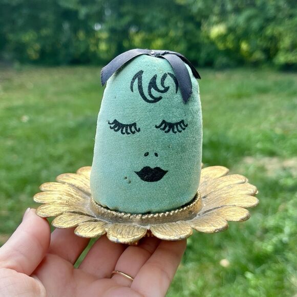 Vintage Brass Pin Cushion Sunflower Lady Head Velvet - Picture 1 of 7